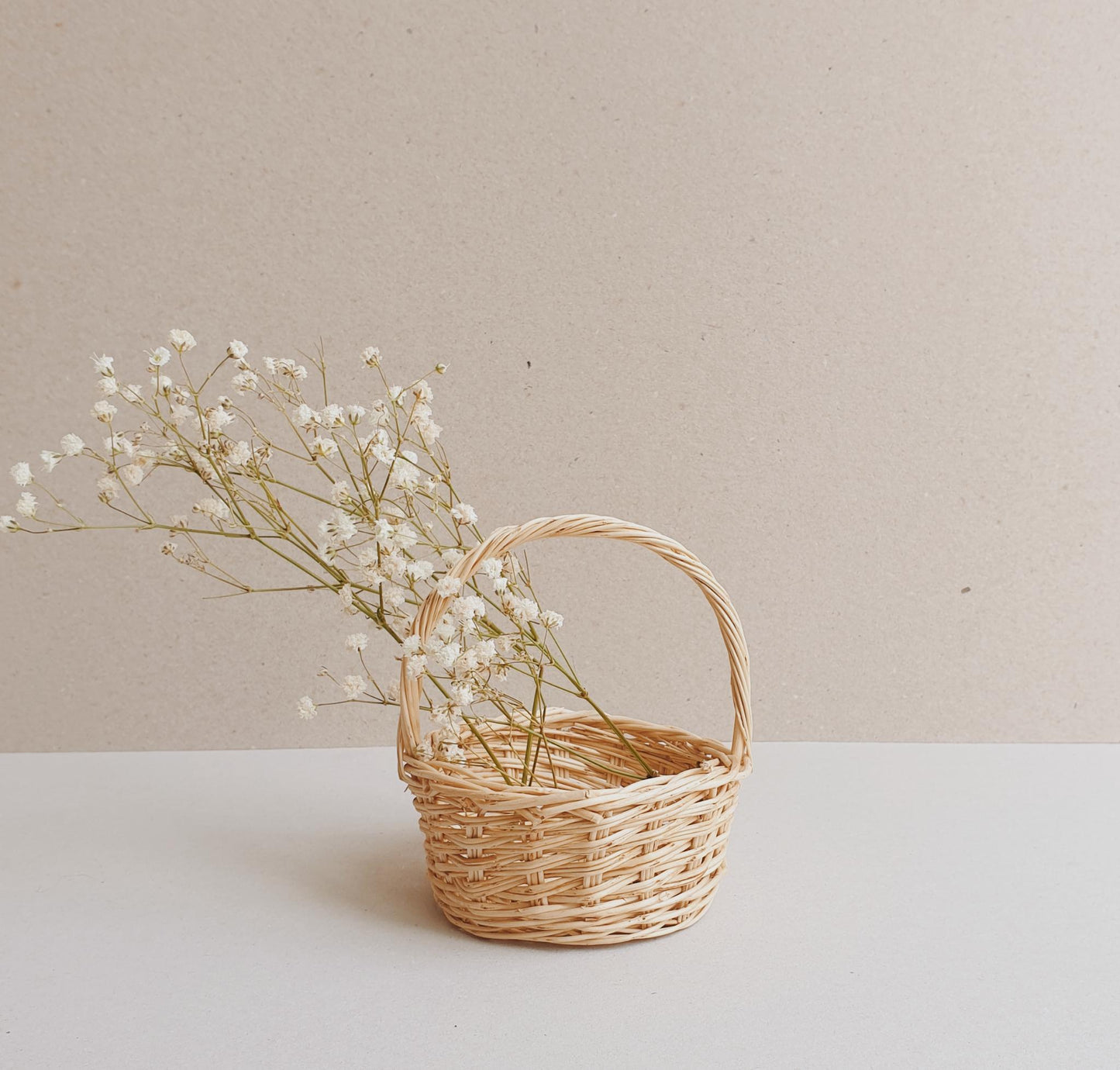 Rattanlittle Basket with handle Mir