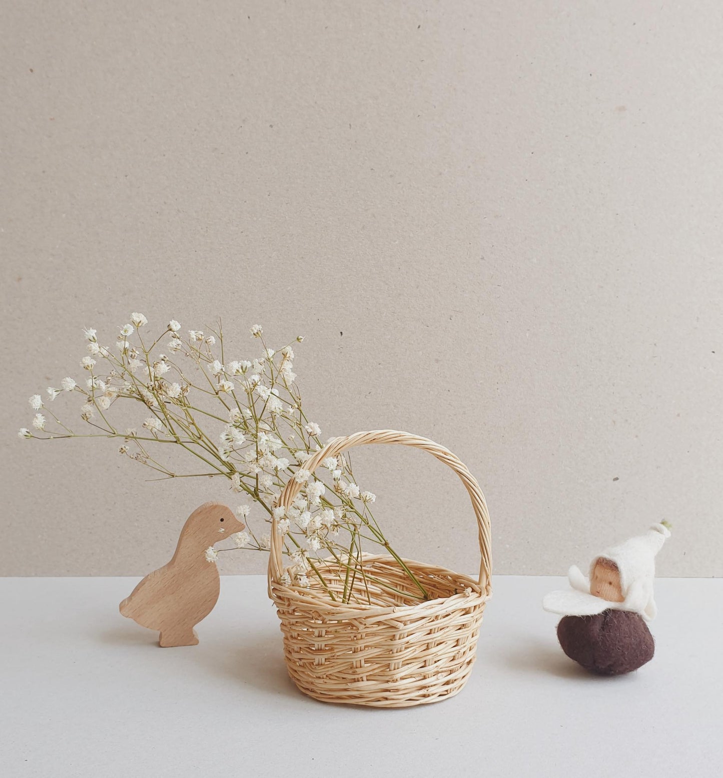 Rattanlittle Basket with handle Mir