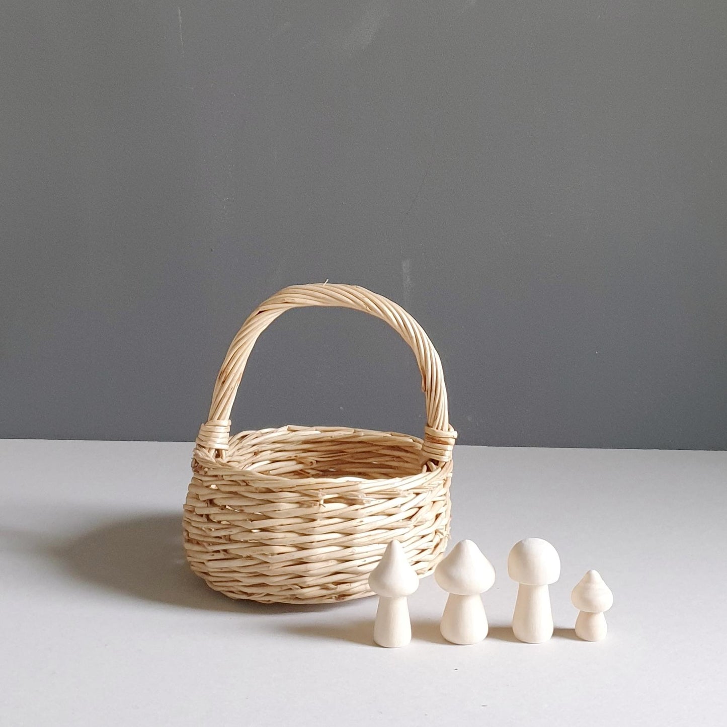 Kids Wicker Baskets with Wooden Mushrooms Ais